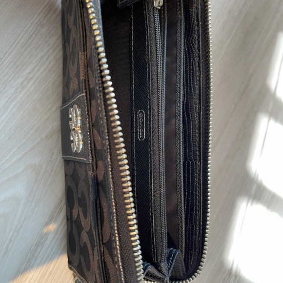 COACH Wallet (Black and Silver) - Picture 5 of 6